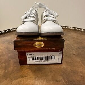 Footmates Cheer White and Ecru Kids Dress Shoes Toddler Boys Size 6